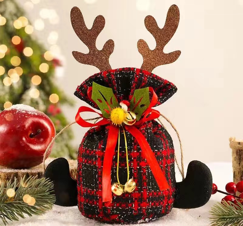 Apple Tote With Christmas Decorations